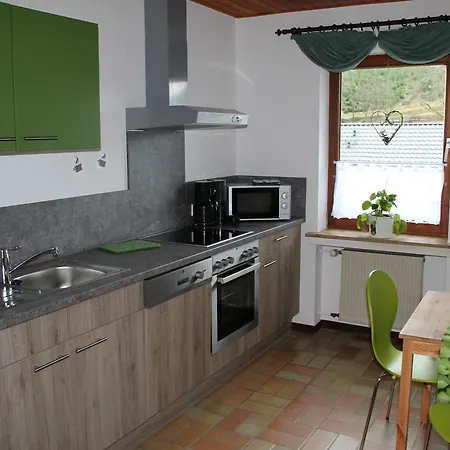 瑞斯尔蓬度假公寓 *